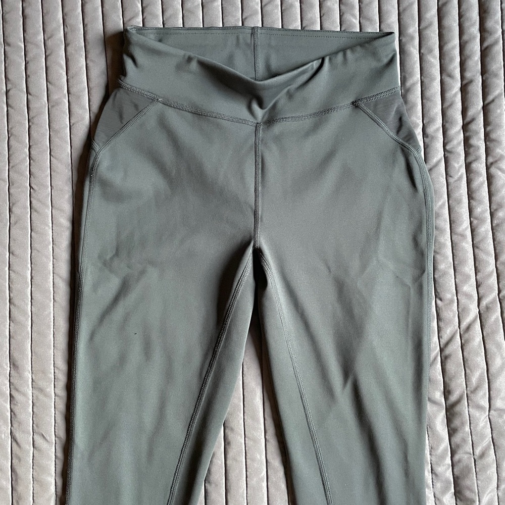 uniqlo dark grey airism leggings